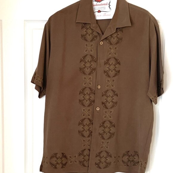TOMMY BAHAMA  Mens Lavishly Embroidered Tropical Silk Hawaiian Camp Shirt  Sz XL - Picture 4 of 9
